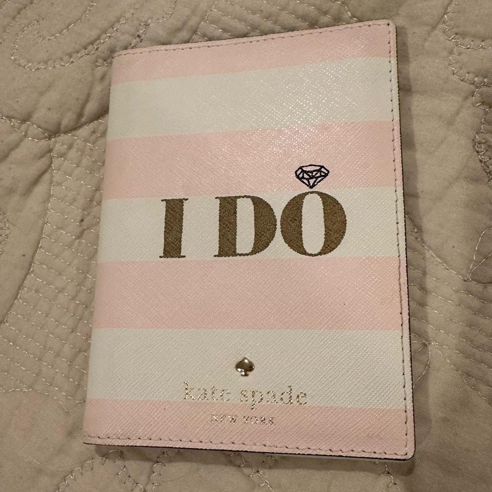 Kate Spade - Passport Holder